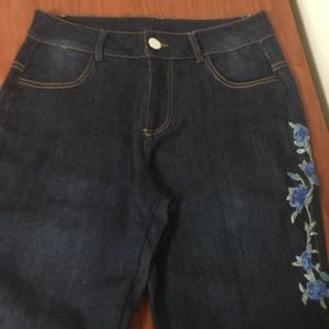 Embroidered soft stretch jeans
